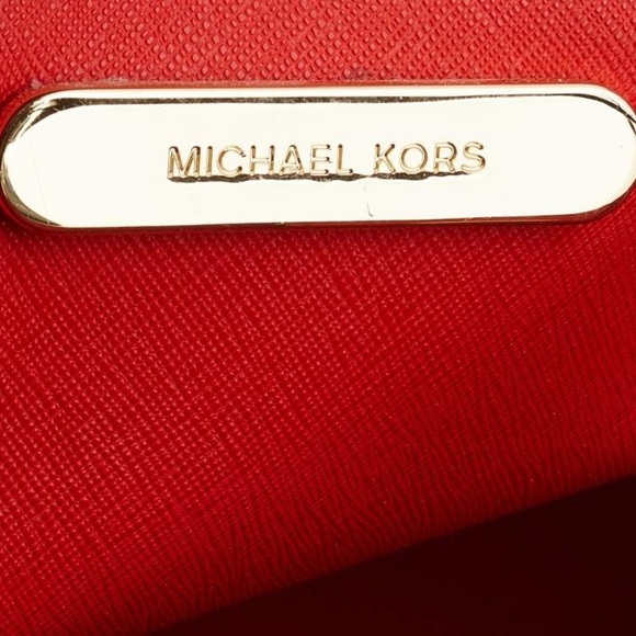 NWOT | MICHEAL KORS  Greenwich Medium Saffiano grab bag Luggage/watermelon red. - Picture 10 of 14